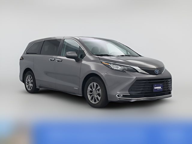 2021 Toyota Sienna XLE