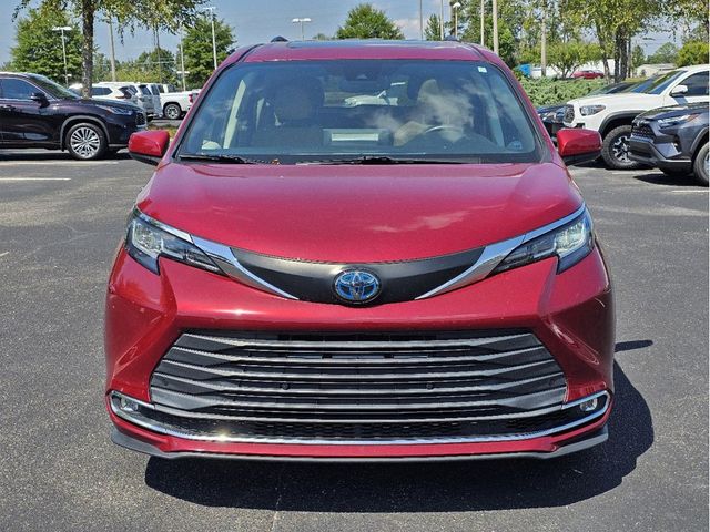 2021 Toyota Sienna XLE