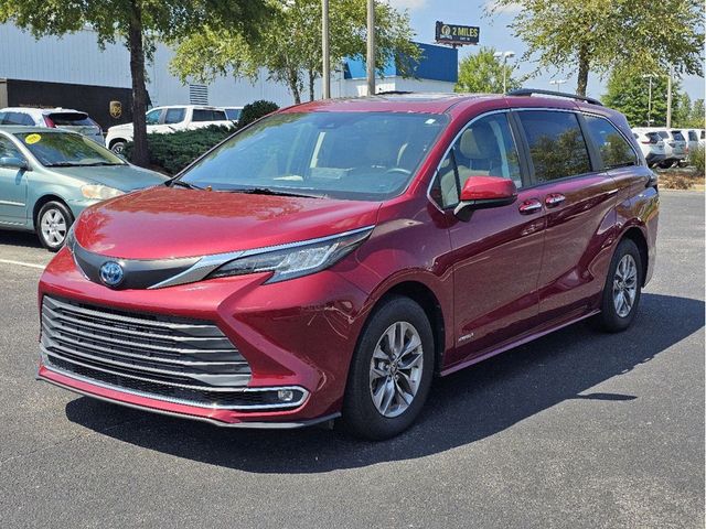 2021 Toyota Sienna XLE