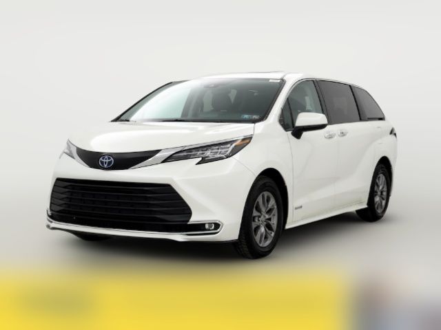 2021 Toyota Sienna XLE