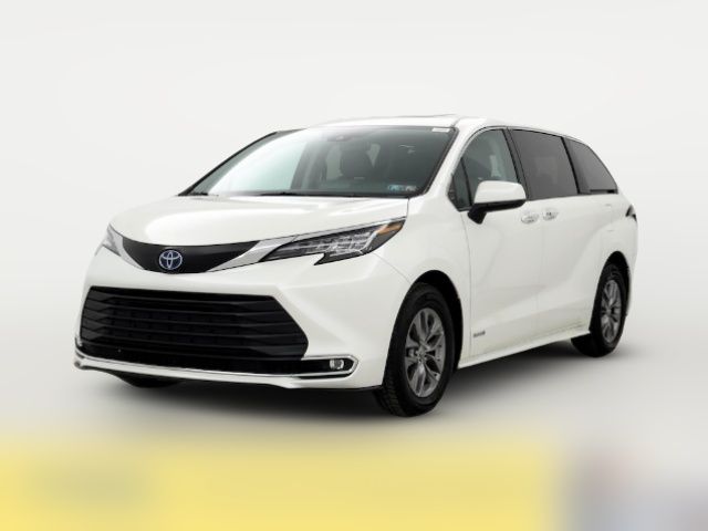 2021 Toyota Sienna XLE