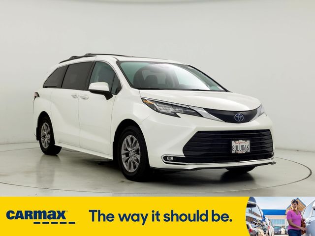 2021 Toyota Sienna XLE