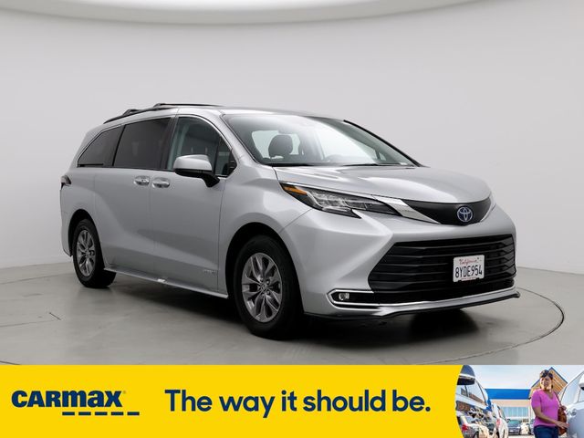 2021 Toyota Sienna XLE