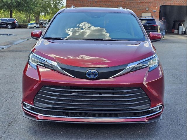 2021 Toyota Sienna XLE