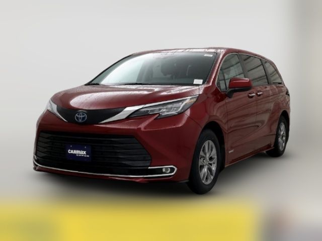 2021 Toyota Sienna XLE