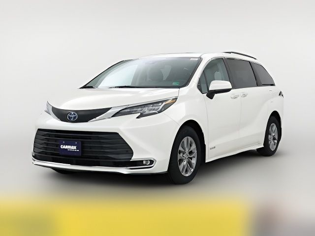 2021 Toyota Sienna XLE