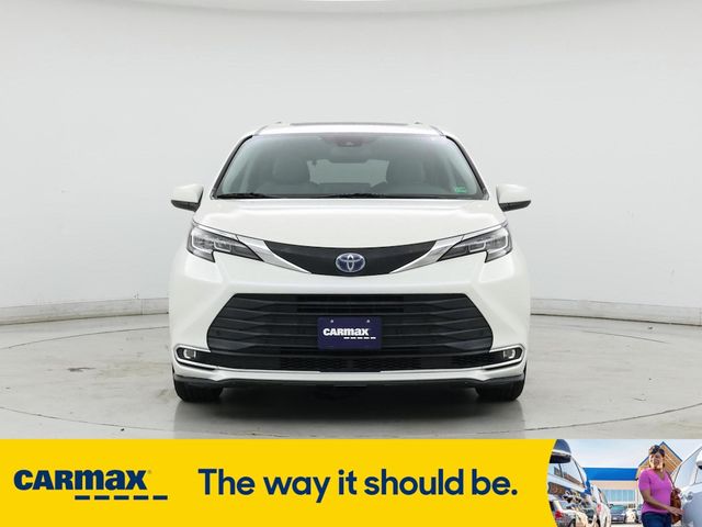 2021 Toyota Sienna XLE