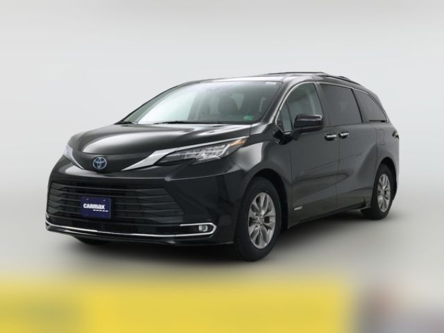 2021 Toyota Sienna XLE
