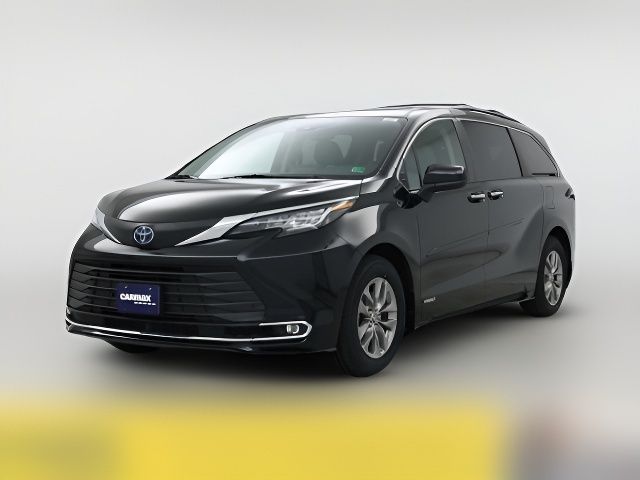 2021 Toyota Sienna XLE