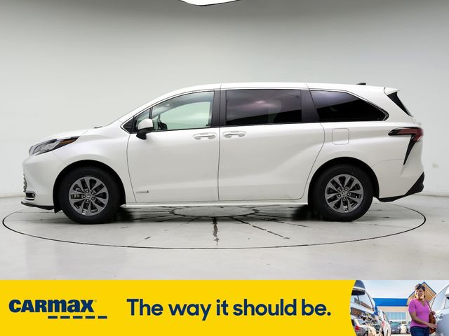 2021 Toyota Sienna XLE