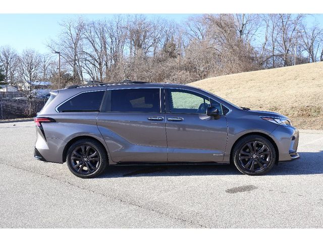 2021 Toyota Sienna XSE