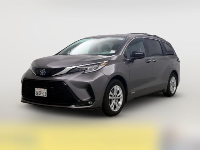 2021 Toyota Sienna XSE