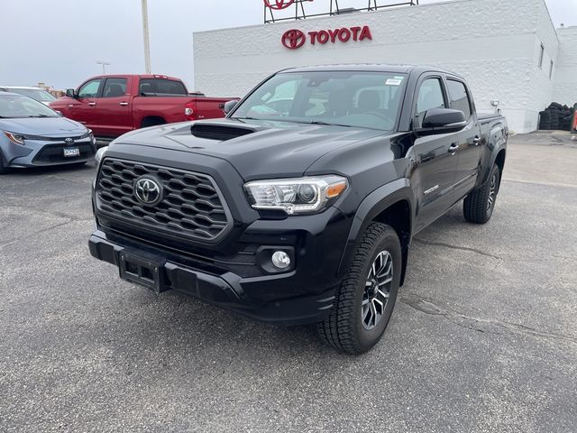 Used 2021 Toyota Tacoma SR5 For Sale in Rochester, MN | Capital One ...