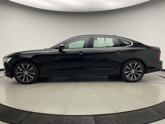 2021 Volvo S90 Momentum