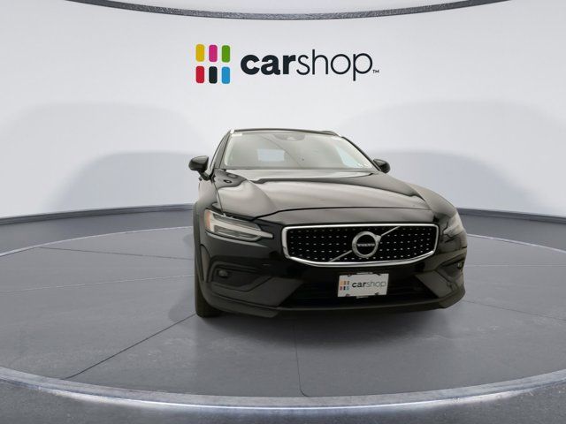 2021 Volvo V60 Cross Country Base