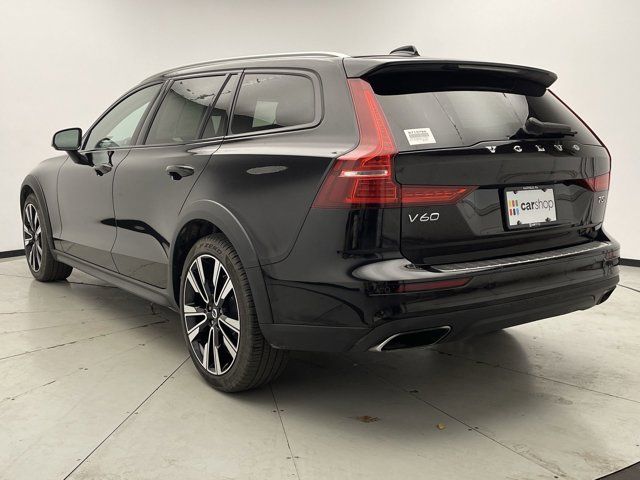 2021 Volvo V60 Cross Country Base