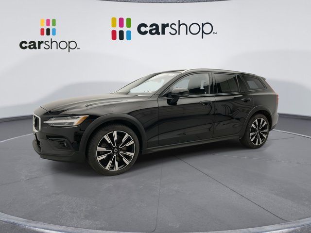 2021 Volvo V60 Cross Country Base