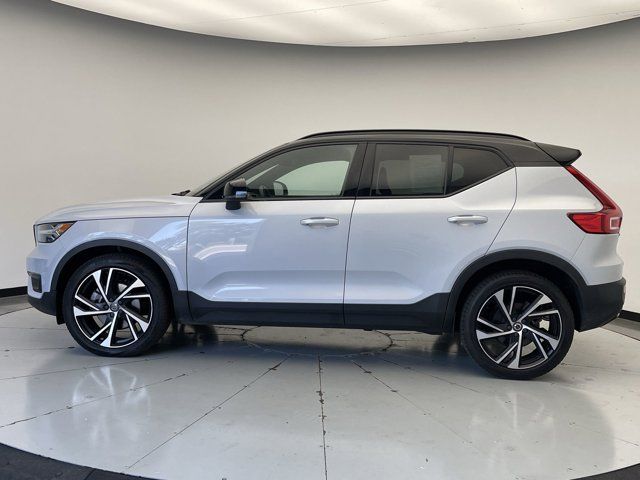 2021 Volvo XC40 R-Design