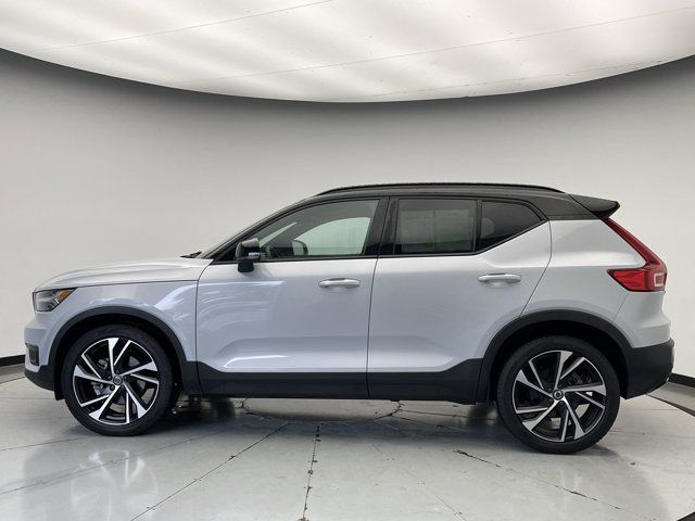 2021 Volvo XC40 R-Design