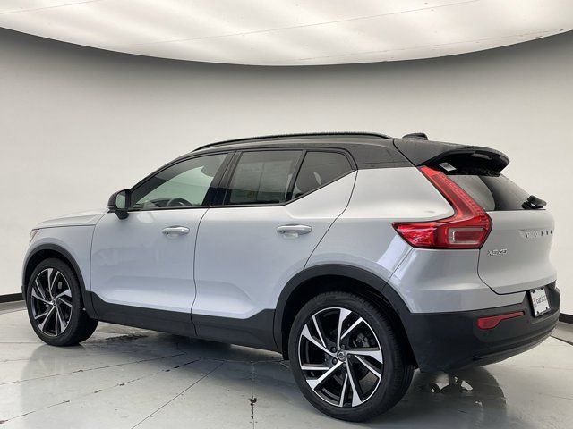 2021 Volvo XC40 R-Design