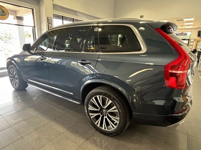 2021 Volvo XC90 Momentum