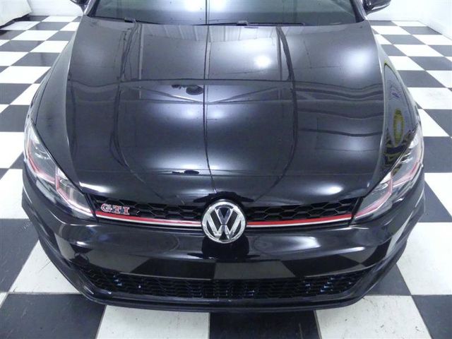 2021 Volkswagen Golf GTI SE