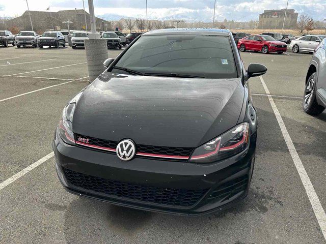 2021 Volkswagen Golf GTI SE