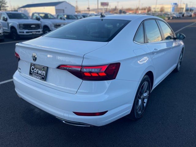 2021 Volkswagen Jetta R-Line