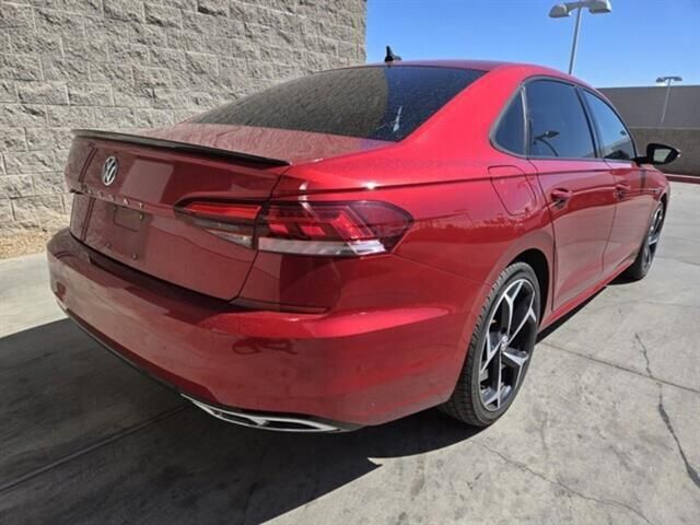 2021 Volkswagen Passat 2.0T R-Line