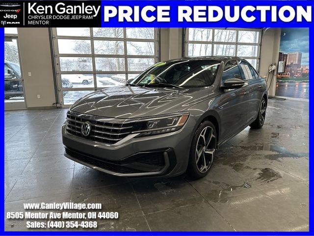 2021 Volkswagen Passat 2.0T R-Line