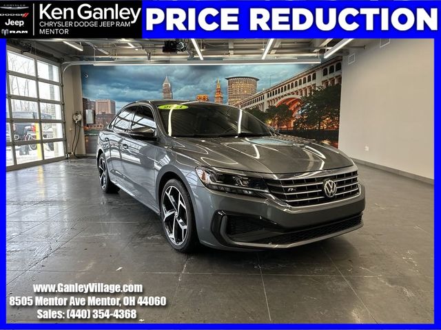 2021 Volkswagen Passat 2.0T R-Line