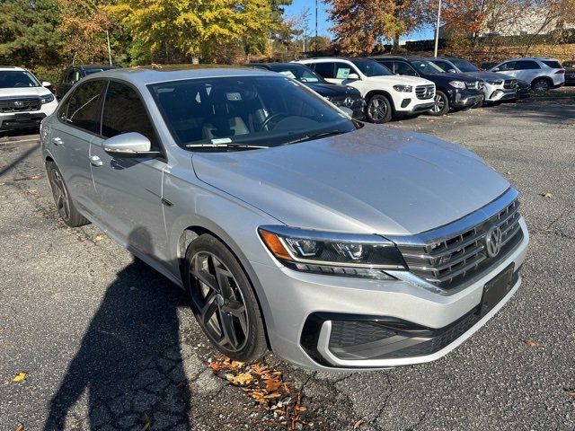 2021 Volkswagen Passat 2.0T R-Line