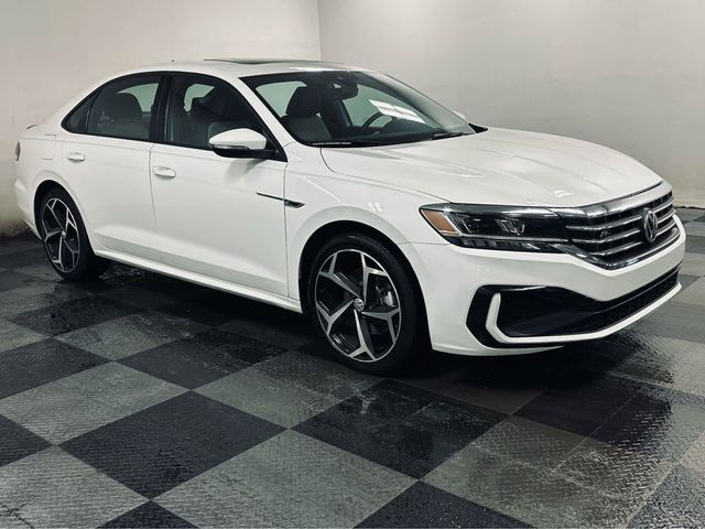 2021 Volkswagen Passat 2.0T R-Line