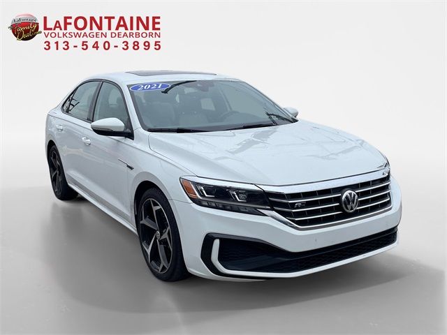 2021 Volkswagen Passat 2.0T R-Line