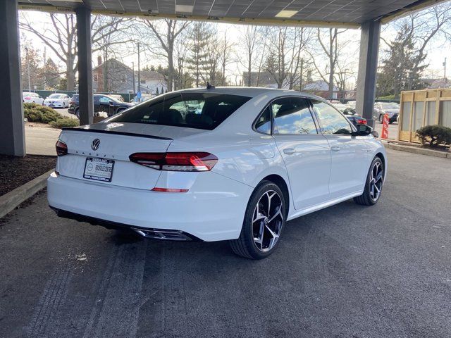 2021 Volkswagen Passat 2.0T R-Line