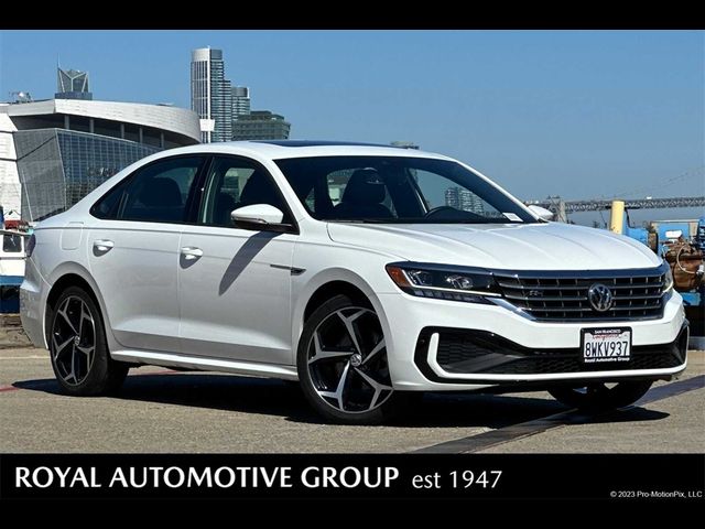 2021 Volkswagen Passat 2.0T R-Line