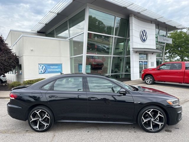 2021 Volkswagen Passat 2.0T R-Line