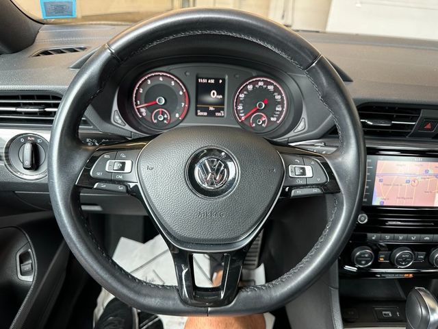 2021 Volkswagen Passat 2.0T R-Line