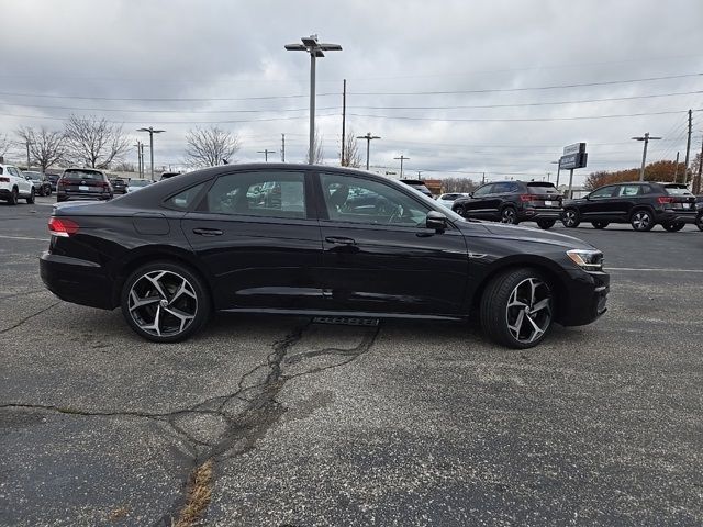 2021 Volkswagen Passat 2.0T R-Line