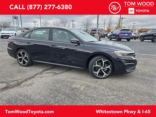 2021 Volkswagen Passat 2.0T R-Line