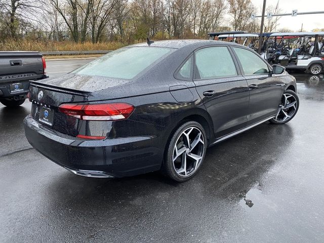 2021 Volkswagen Passat 2.0T R-Line