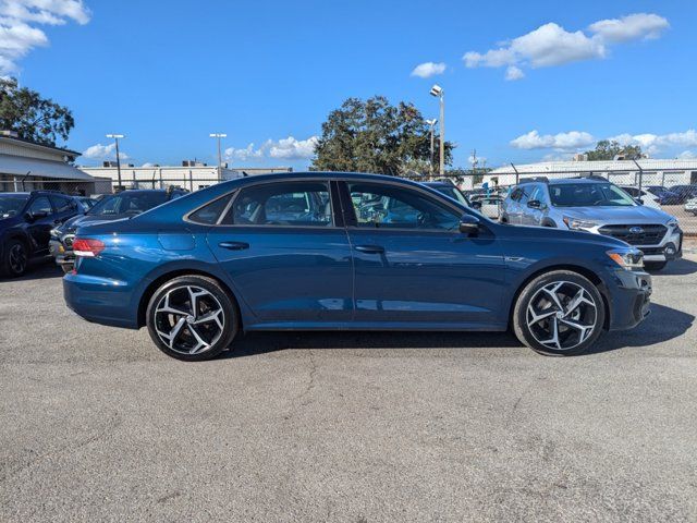 2021 Volkswagen Passat 2.0T R-Line