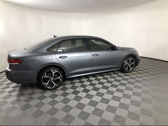 2021 Volkswagen Passat 2.0T R-Line