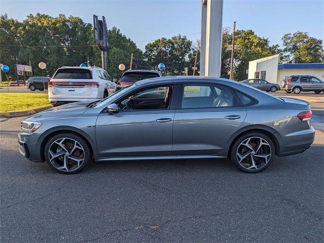 2021 Volkswagen Passat 2.0T R-Line