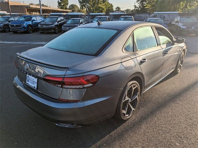 2021 Volkswagen Passat 2.0T R-Line