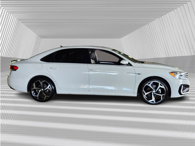 2021 Volkswagen Passat 2.0T R-Line