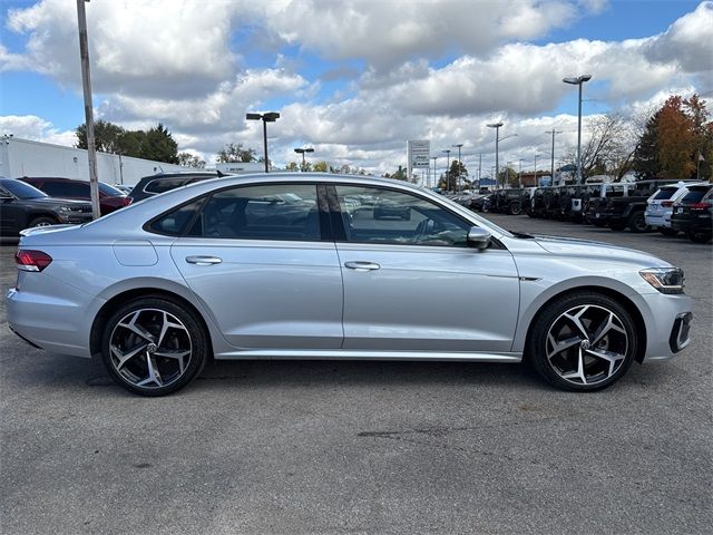 2021 Volkswagen Passat 2.0T R-Line