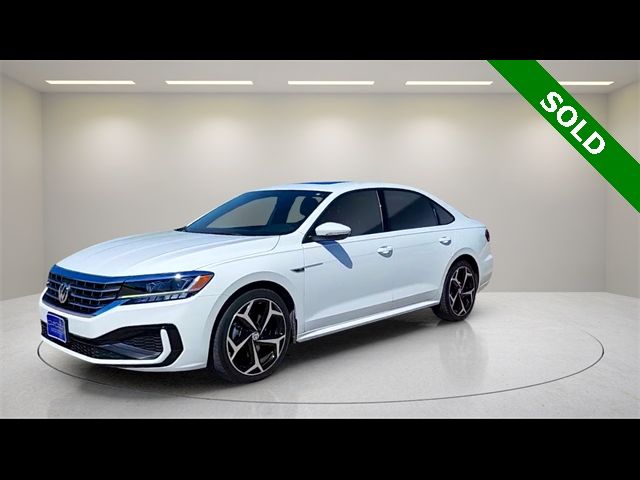 2021 Volkswagen Passat 2.0T R-Line