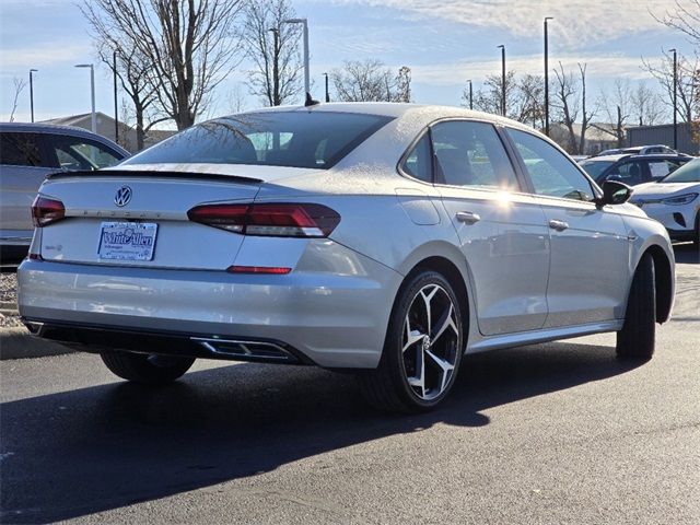 2021 Volkswagen Passat 2.0T R-Line