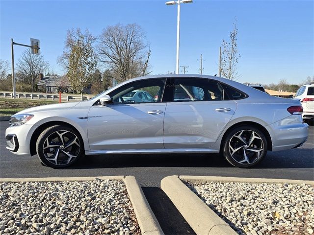 2021 Volkswagen Passat 2.0T R-Line